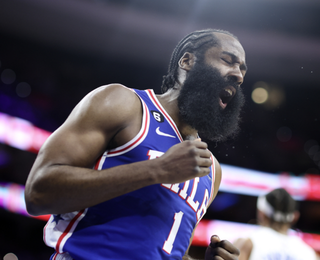 辽宁队逆转上海队，恩比德刷新纪录