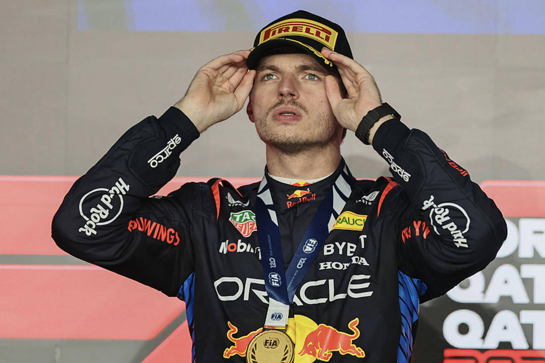 阿斯顿马丁横扫迈凯伦,维斯塔潘统治全场 阿斯顿马丁横扫迈凯伦,维斯塔潘统治全场