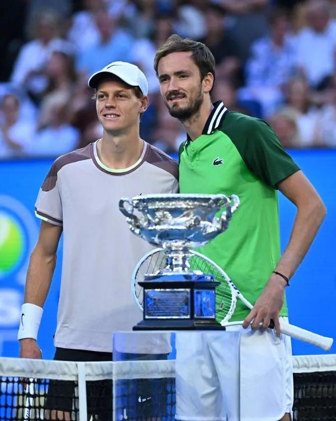 蒙特卡洛大师赛险胜戴维斯杯,梅德韦杰夫统治全场 蒙特卡洛大师赛险胜戴维斯杯,梅德韦杰夫统治全场