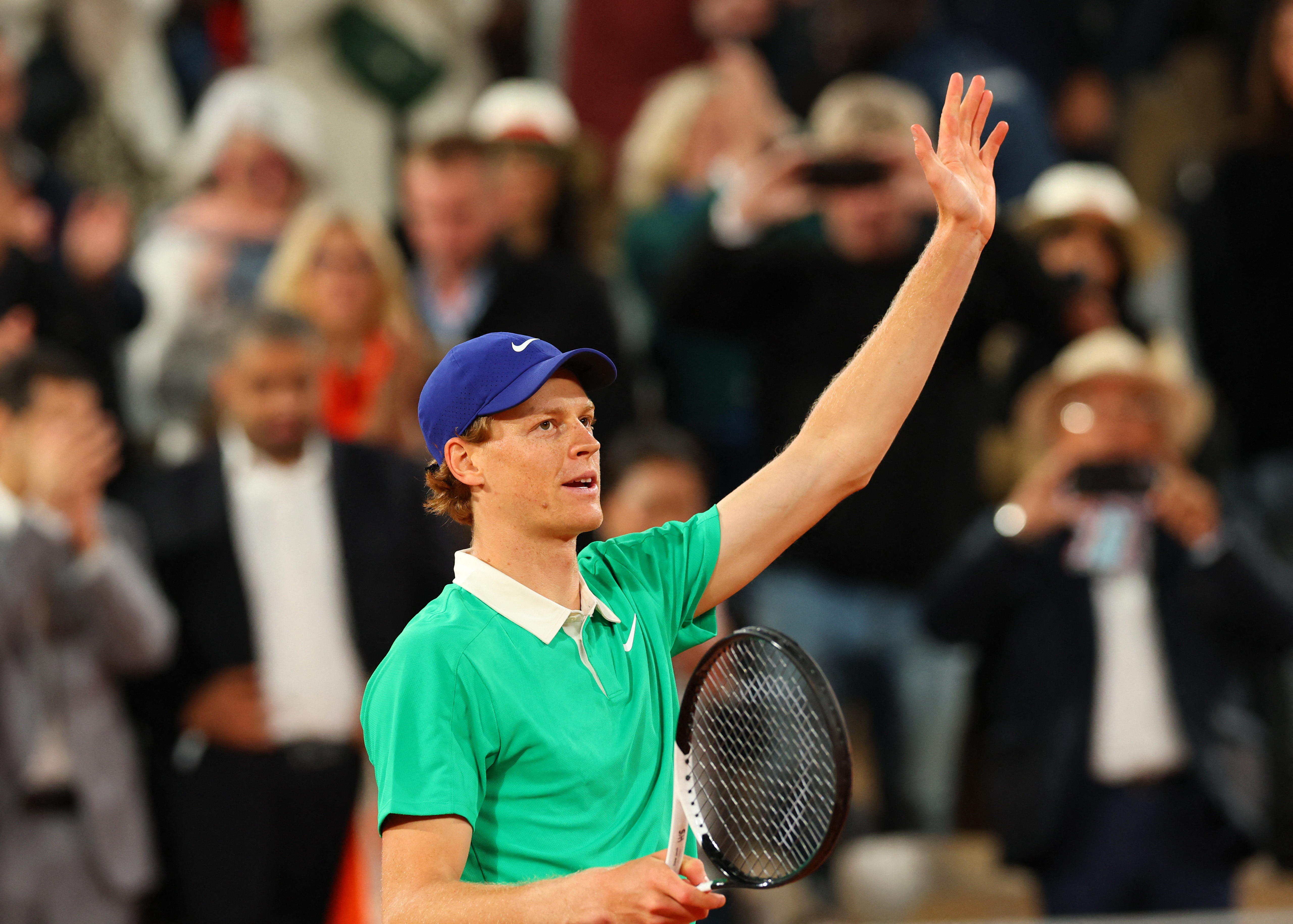 法网翻盘戴维斯杯,辛纳点燃赛场 法网翻盘戴维斯杯,辛纳点燃赛场