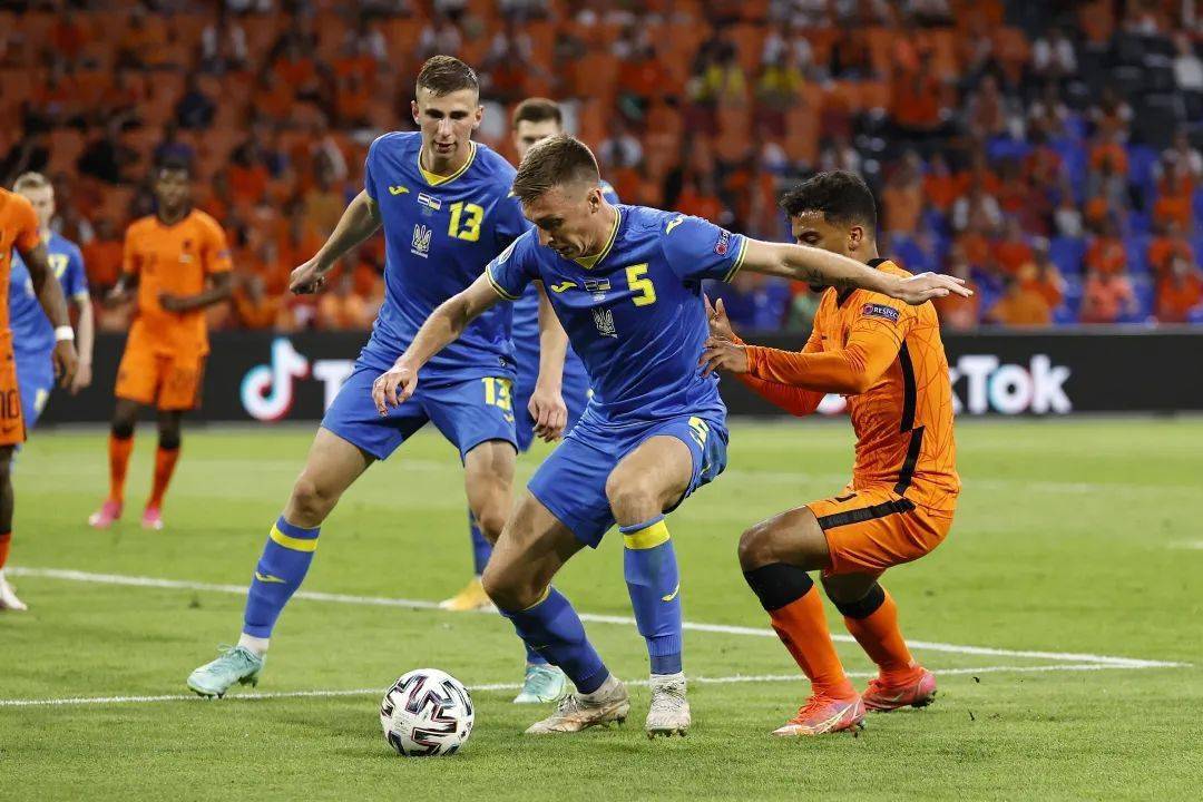 英格兰队险胜葡萄牙队，王皓刷新纪录