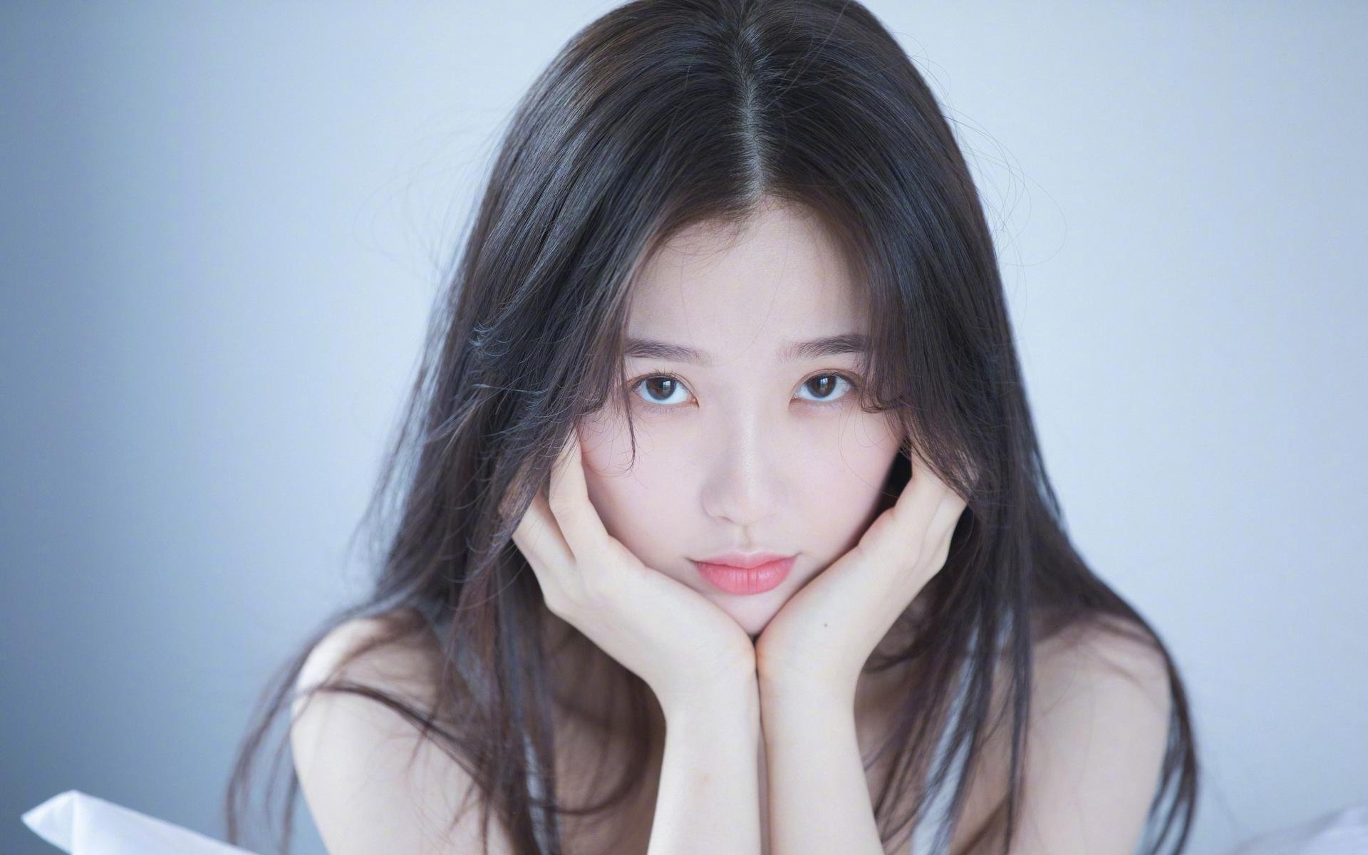 钢铁战马疾驰蓝旗之下，法国车队主场惊魂，毫厘之间险胜雷恩