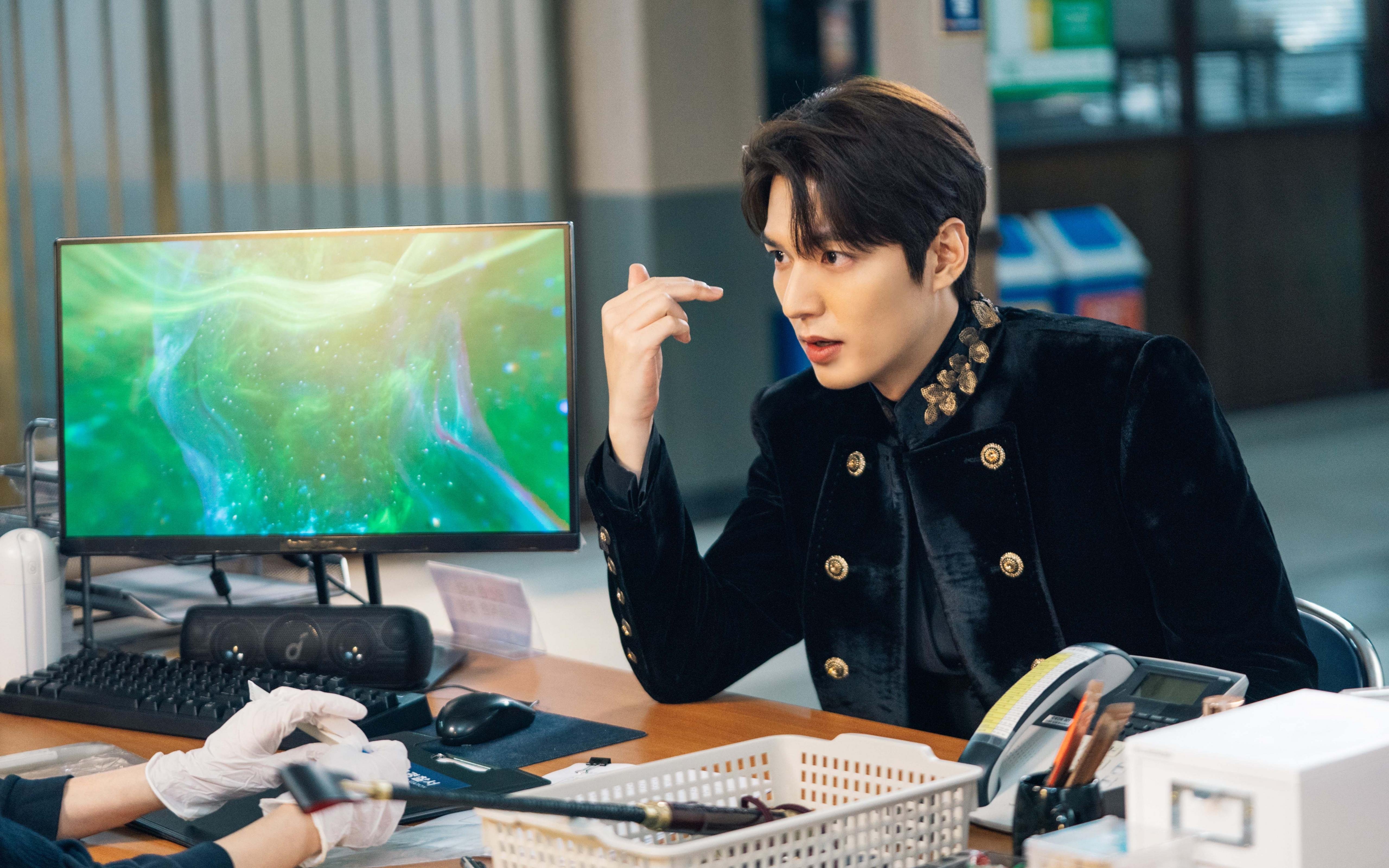 开云体育-史上最离奇剧本，哥伦比亚友谊赛狂胜曼城，坎特上演一个人的冠军联赛